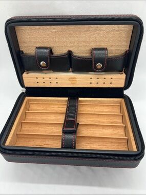 Classic Leather Travel Humidor & Accessories Case EUC